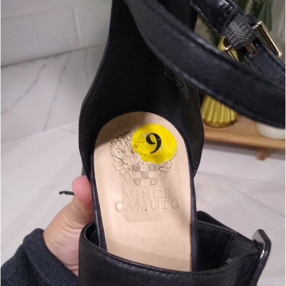🌟2/$15🌟[H144] Vince Camuto Black Leather Strappy Buckle Block Heel Sandals - Picture 5 of 7